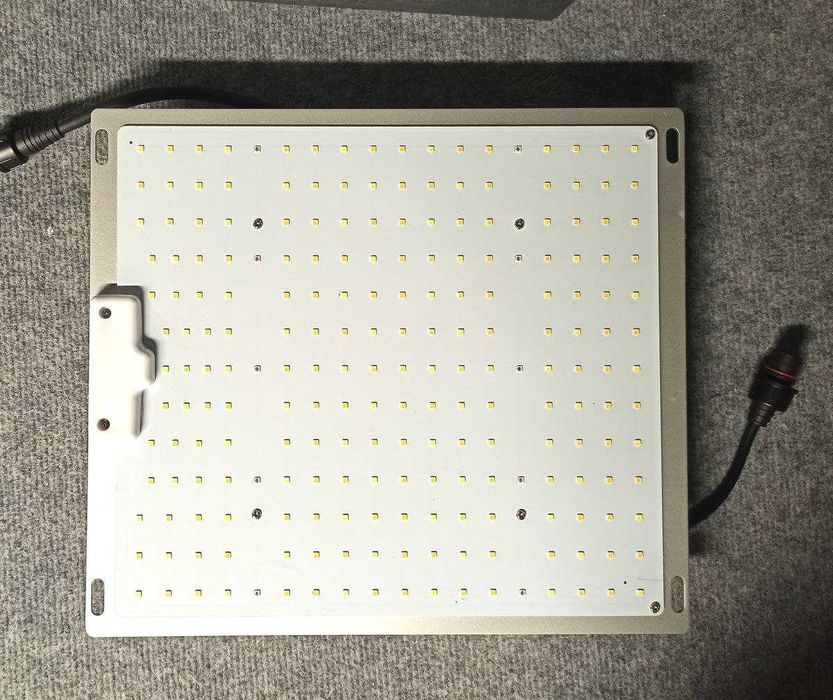 Lampa LED do uprawy roślin – Quantum Board PRO 110W