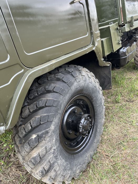 Автомобіль Газ66 бензин