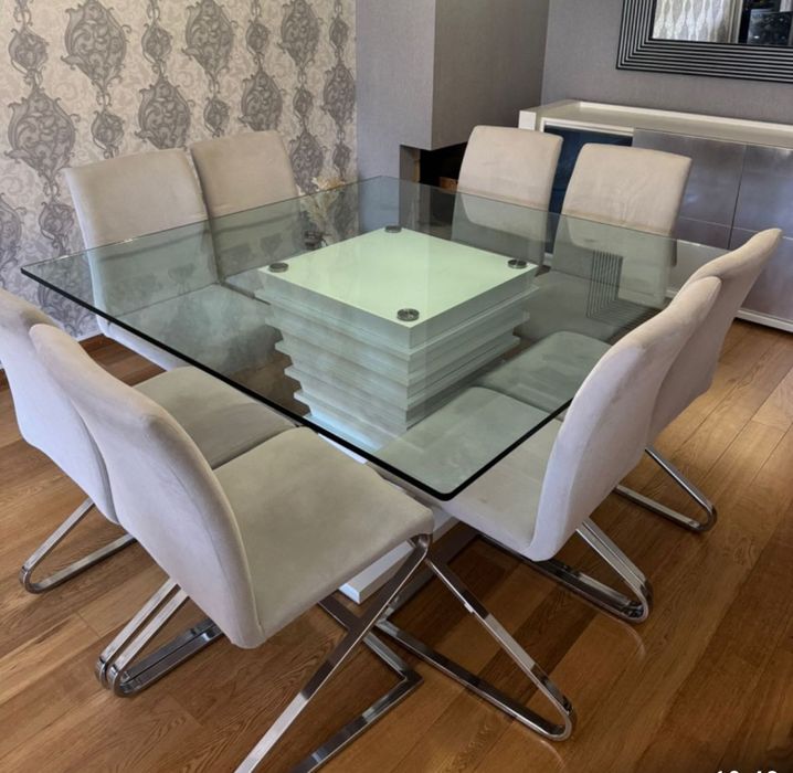 Sala jantar cadeiras e mesa