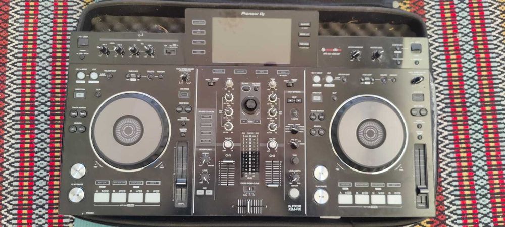 Pioneer XDJ-RX original com mala — pouco uso