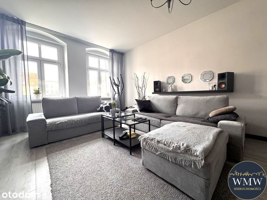 Rynek Oleśnica | 3 pokoje | 80 m² | zabytkowa kamienica po remoncie