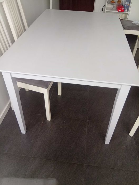 Mesa de cozinha ou sala