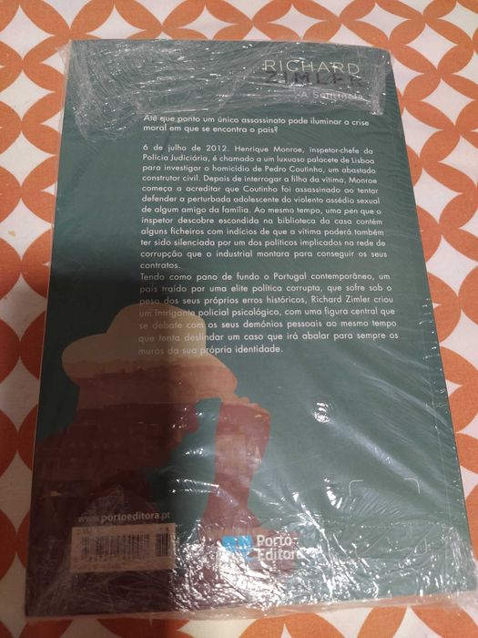 Vendo livro "A Sentinela"