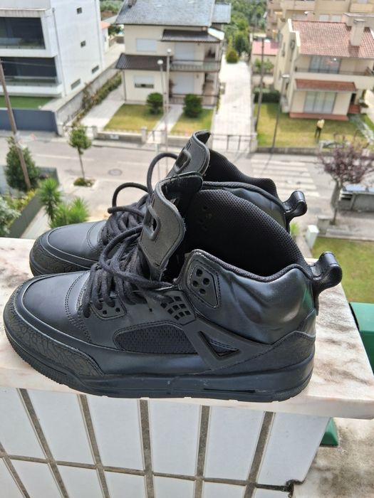 Jordan Retro 4, all black