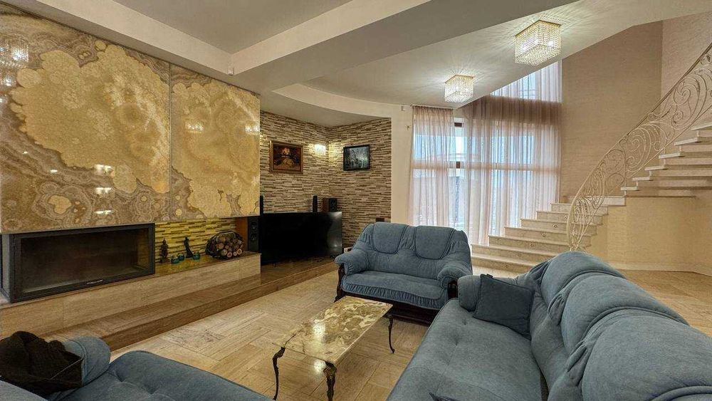 Продаємо сучасний будинок Еліт-класу на Цементників