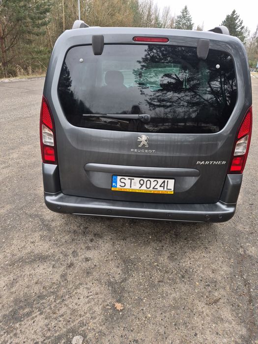 Peugeot Partner 1.6hdi  5osobowy 2017r