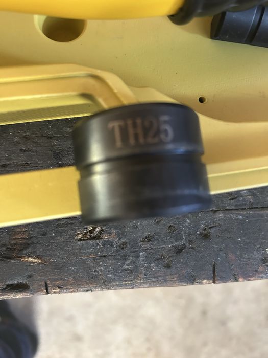 Maquina de cravar tubos multicamada