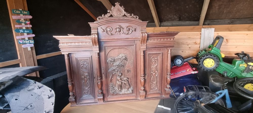 Kredens antyk zabytek