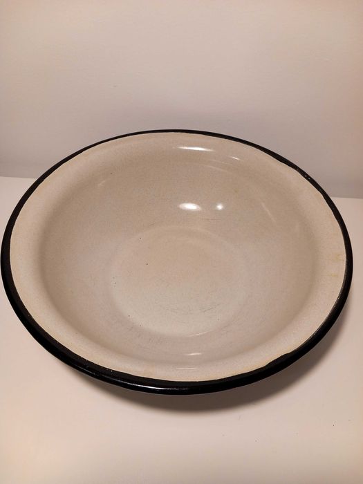 Stara emaliowana miska PRL retro metalowa vintage 24 cm