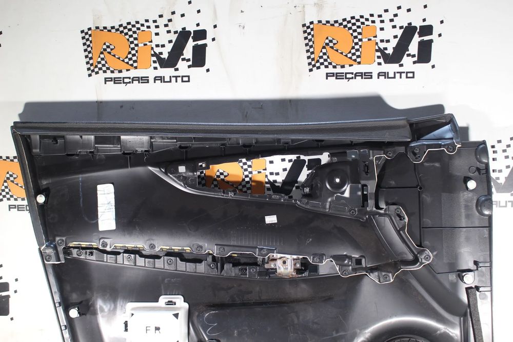 Forra porta / quartela frente direita NISSAN Qashqai II (J11)