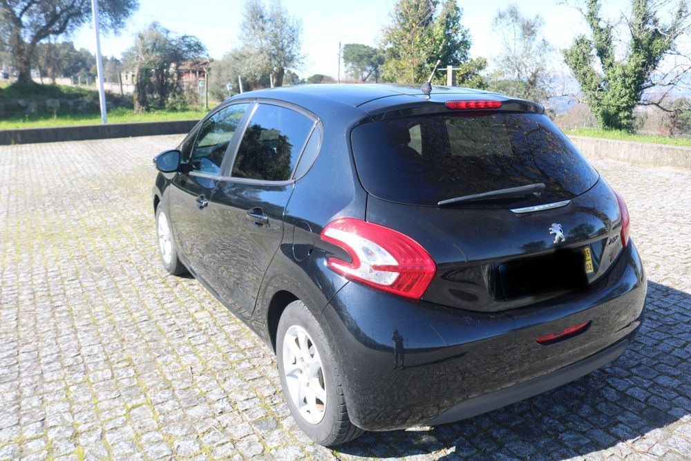 Peugeot 208 active