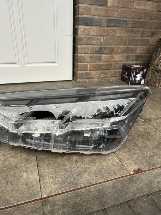 Фари Ford mach e 2024 select без блоків.