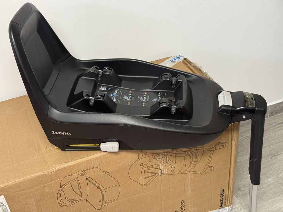 Ovinho bebecobfort + base isofix 2 way family