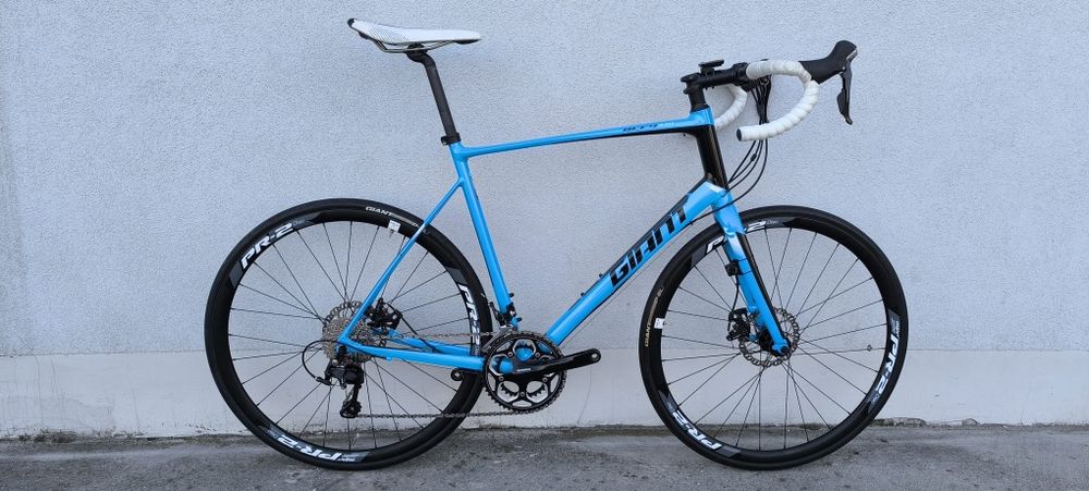GIANT DEFY 1 DISC , Shimano 105 (hamulce tarczowe), Rozmiar XL