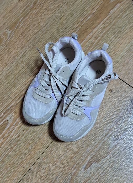 Кросівки для дівчинки 32 розмір