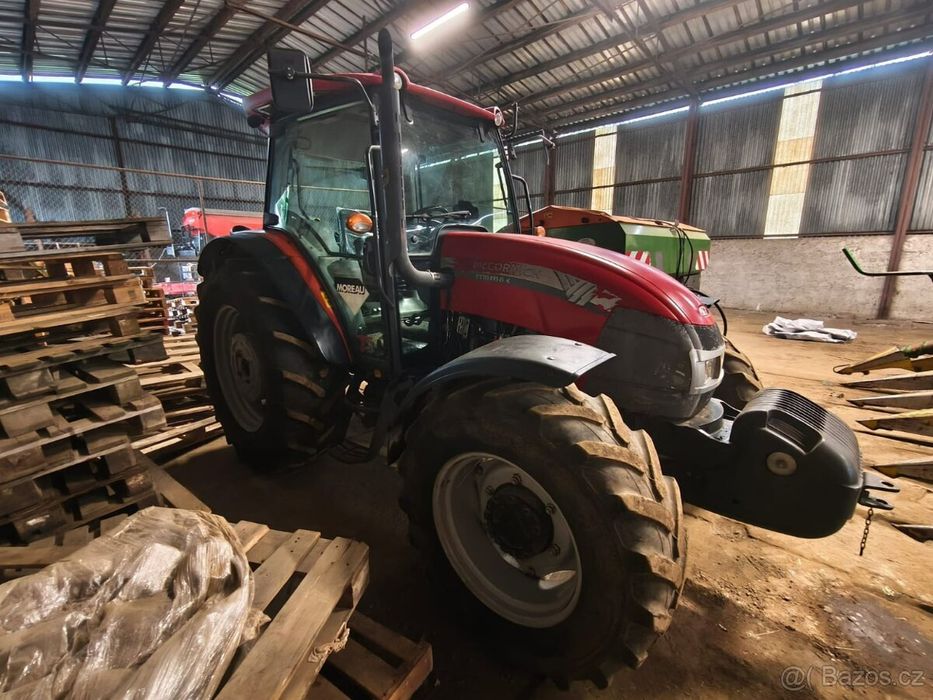 McCormick  T 110 MAX nie case ani New holland , zetor