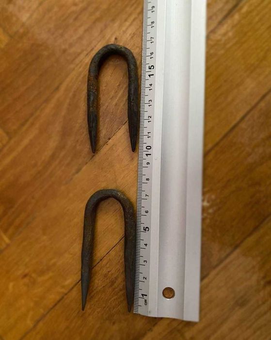 Забивные скобы U-образной формы 2шт