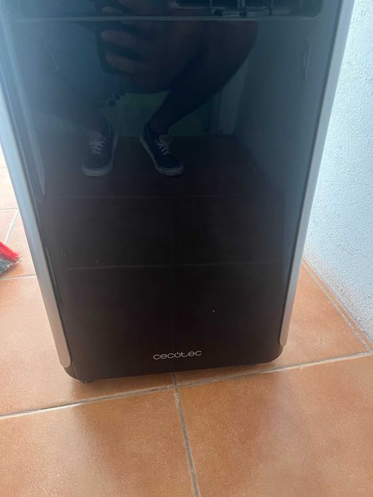 AC Portátil. [Ar Acondicionado Portátil]