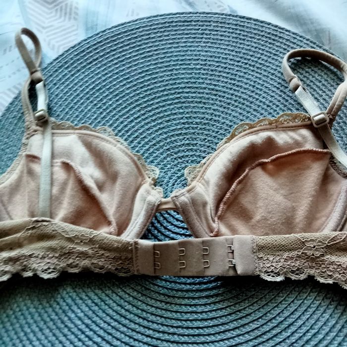 Biustonosz koronkowy miękki Intimissimi 70A