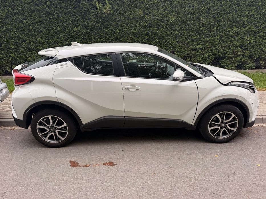 Toyota C-HR Toyota CHR z polskiego salonu od pierwszego właściciela 32 tys km !!!