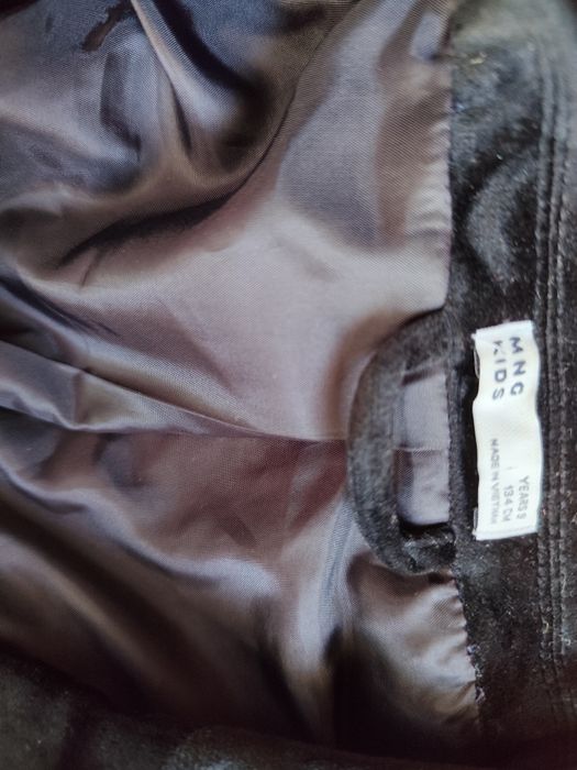 Casaco veludo preto da Mango 8 anos