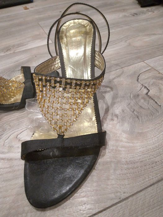 Sprzedam  buty damskie