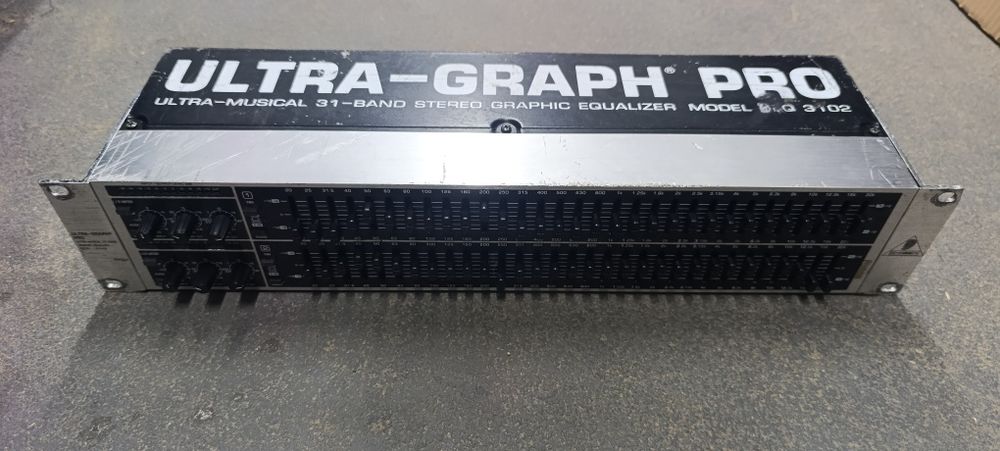 Behringer equalizer - GEQ 3102