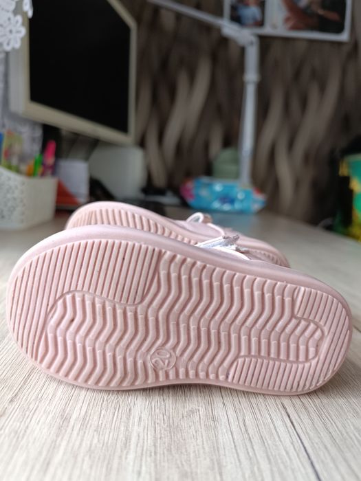 Взуття для дівчинки (туфлики,макасіни, домашні тапулі)