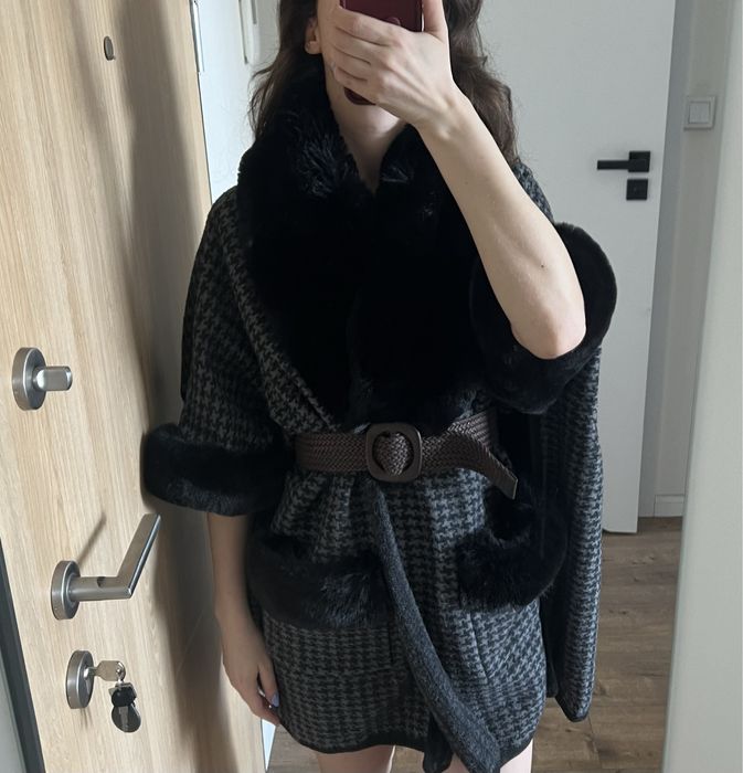 Wełniany płaszcz-manto, 80zl