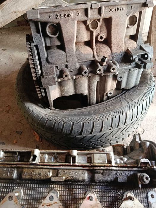 Двигун Renault 1.6 K4M + прокладки