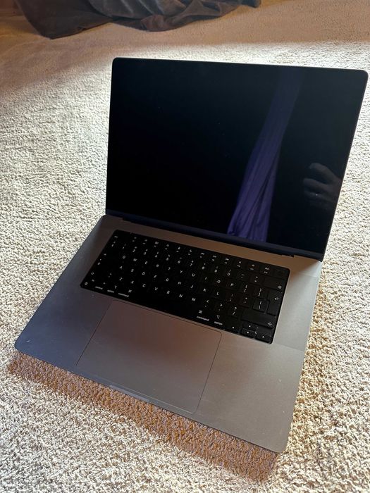Macbook Pro 16'' M1 PRO 16 RAM/512 SDD