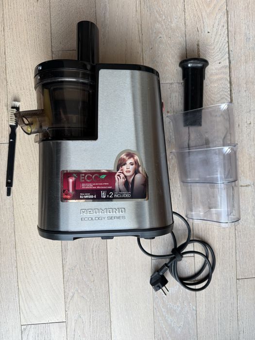 Wyciskarka wolnoobrotowa Redmond RJ-M920S-E