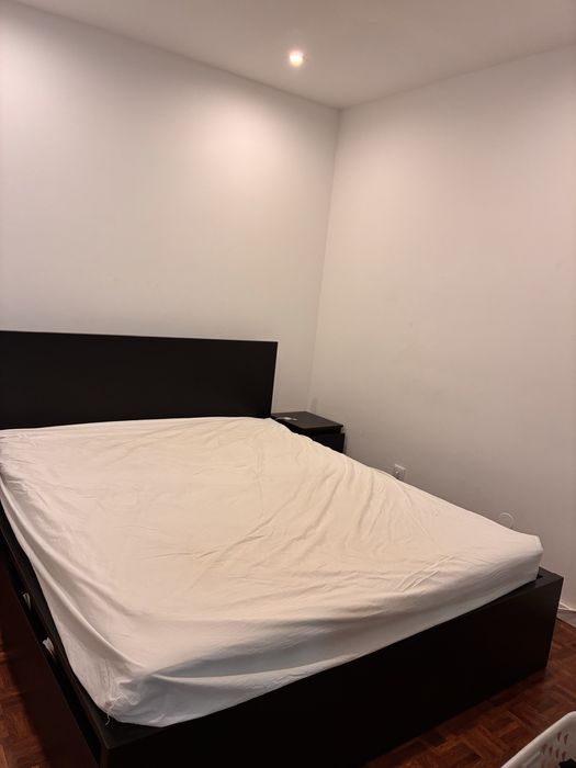 Cama de casal 2mx1.6m