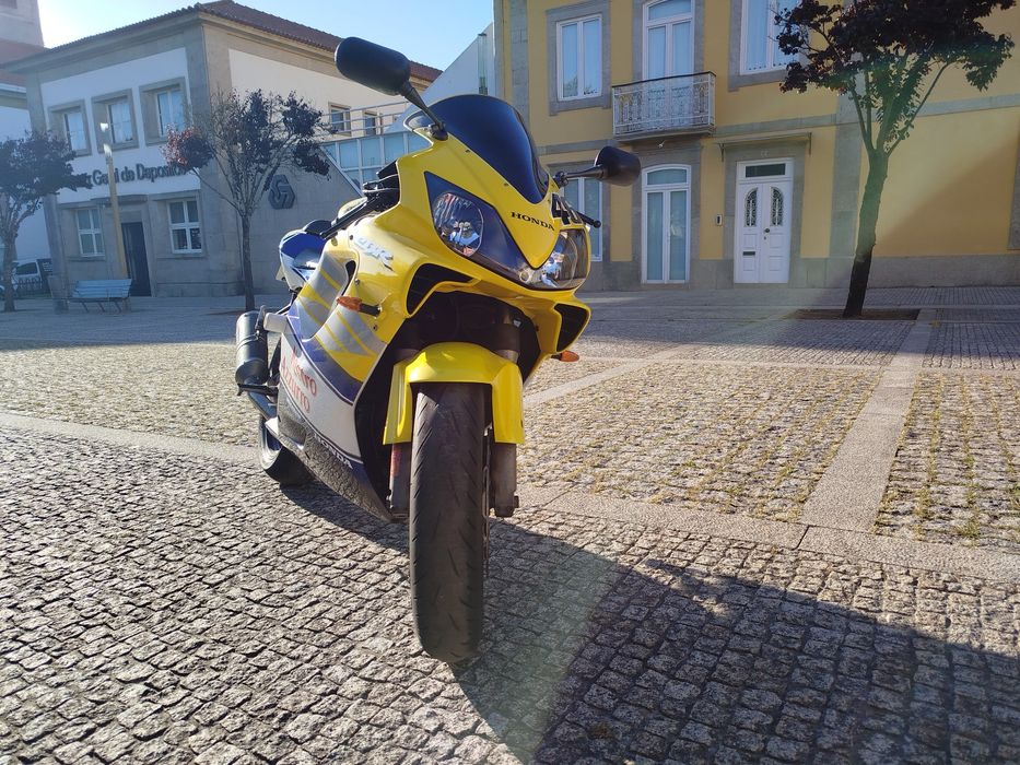 Honda CBR 600 FS edição limitada Rossi #46 Nastro Azzurro