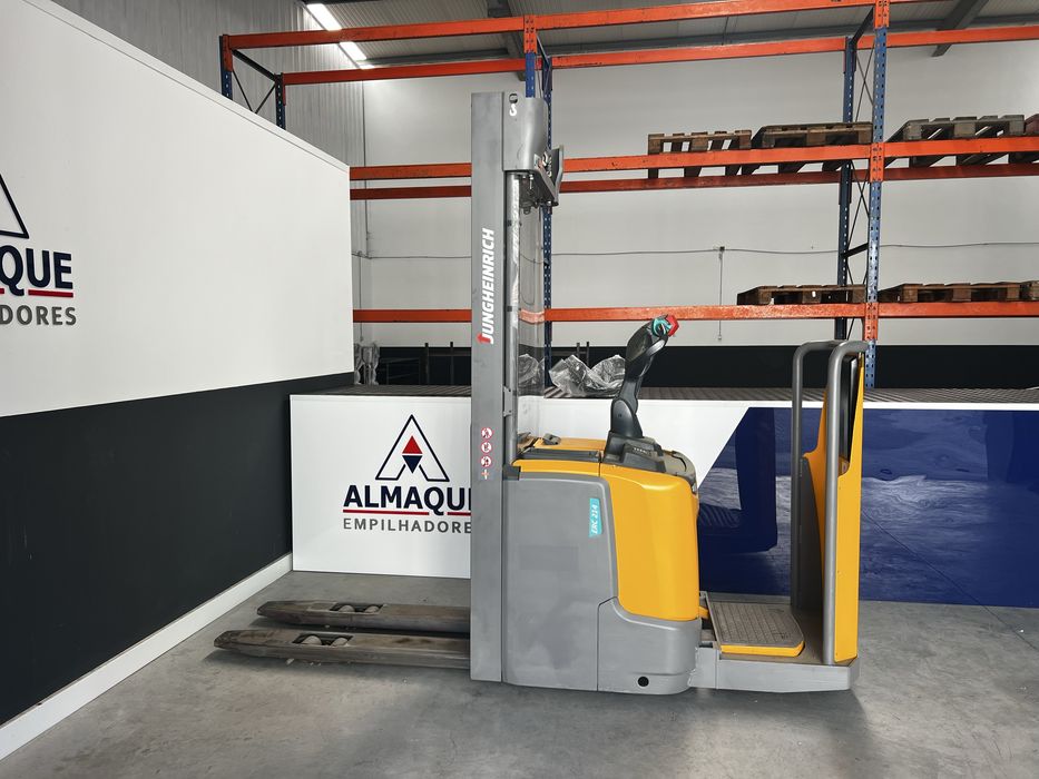 Stacker Eletrico Com Plataforma 1400kg Ano:2019