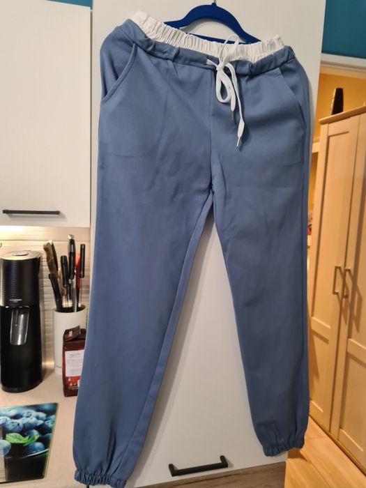 Spodnie dresowe nowe
