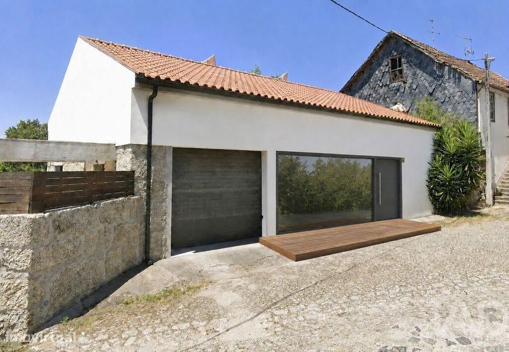 Moradia isolada T4 em Ovoa e Vimieiro de 254 m2