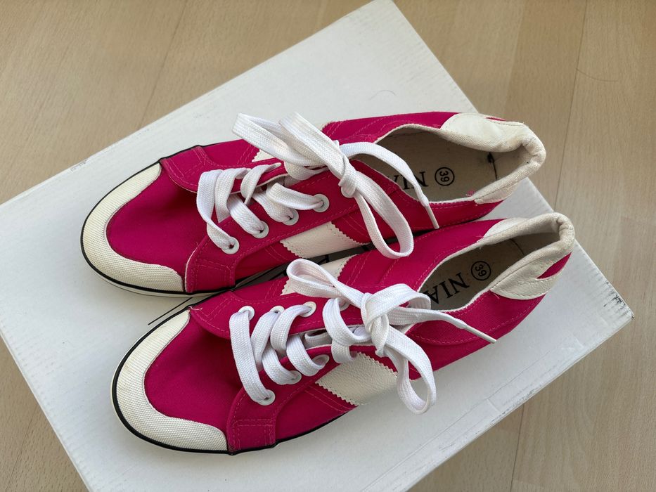 Кеди жіночі рожеві