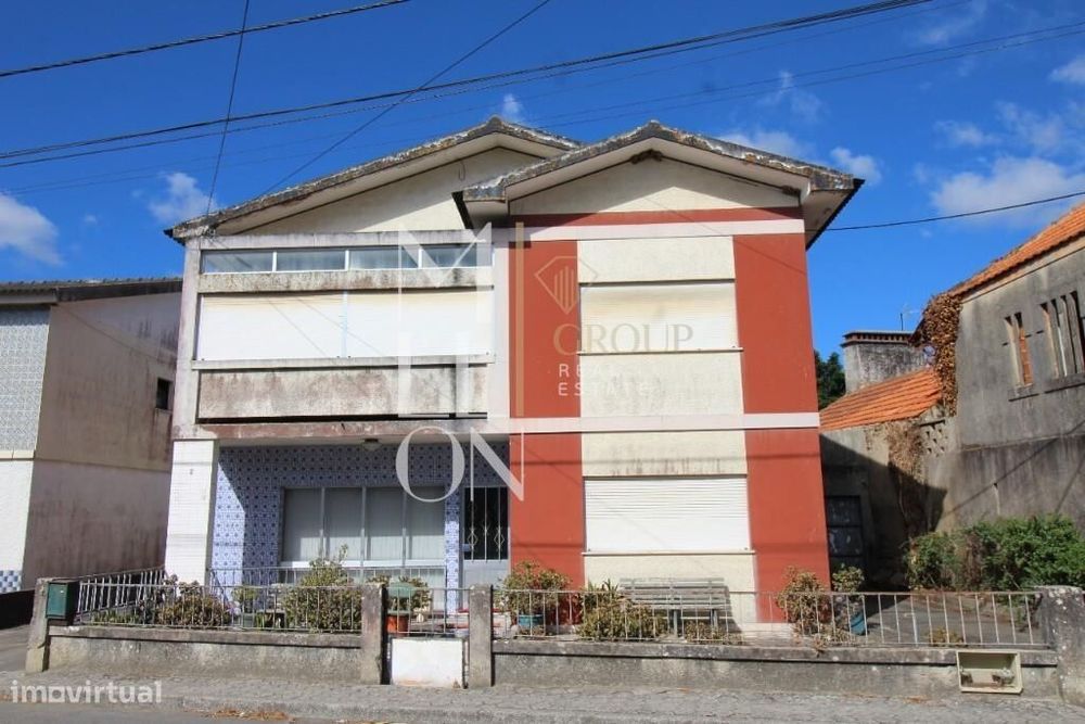 Moradia T5 Em Bustos | Lote De 2.050 M² | Oliveira Do Bairro