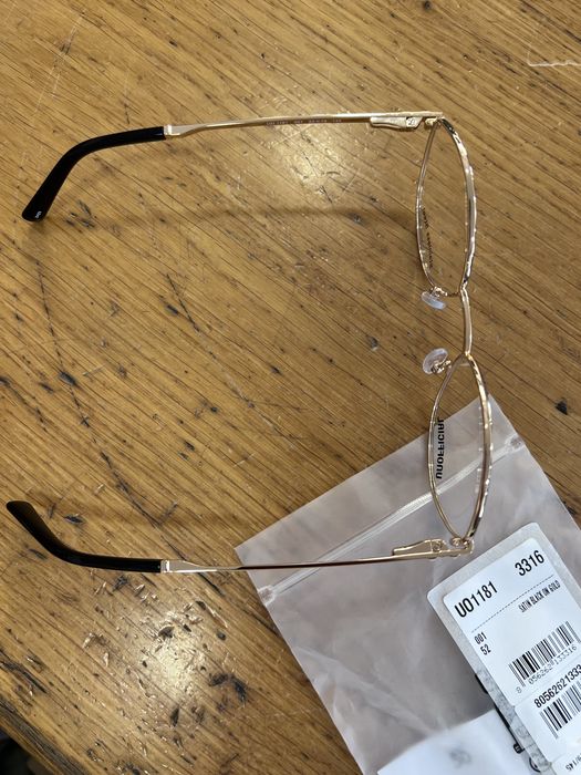 Óculos de Grau Unofficial (Luxottica) – Satin Black/Gold (Novos)