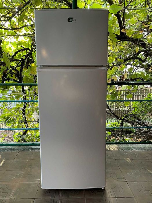 Продаються холодильники та морозильна камера