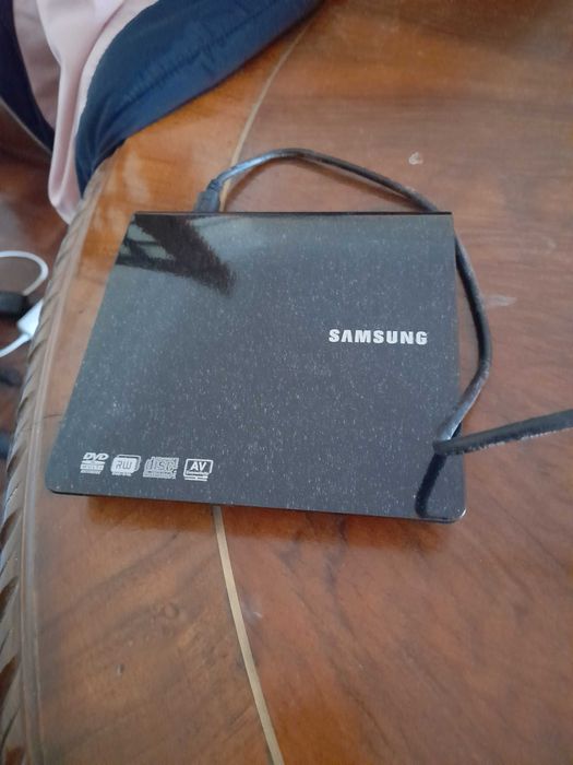 Selling unused multi-DVD recorder64551170240770120