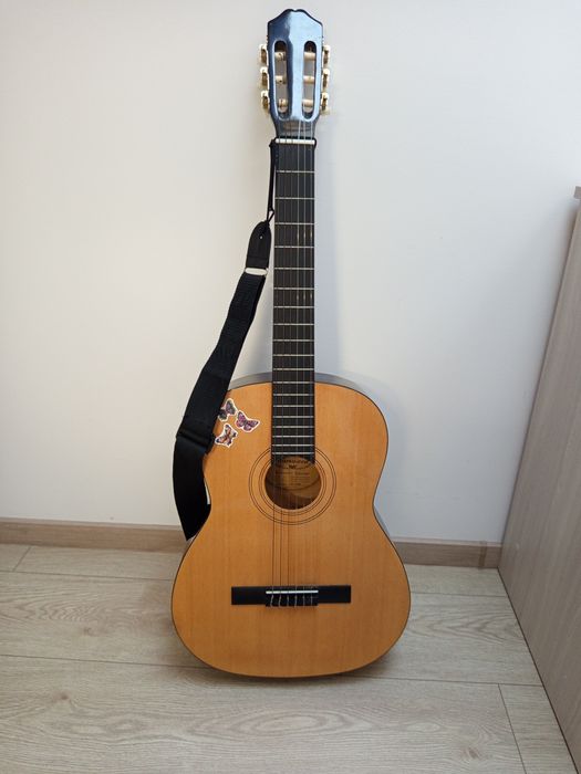 Gitara akustyczna