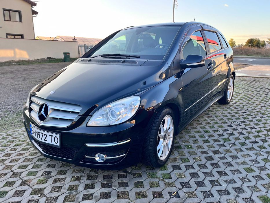 Mercedes-Benz B-Class 2010 • W245 (FL)  • 2.0  AT (136 к.с.)  • Premium full
