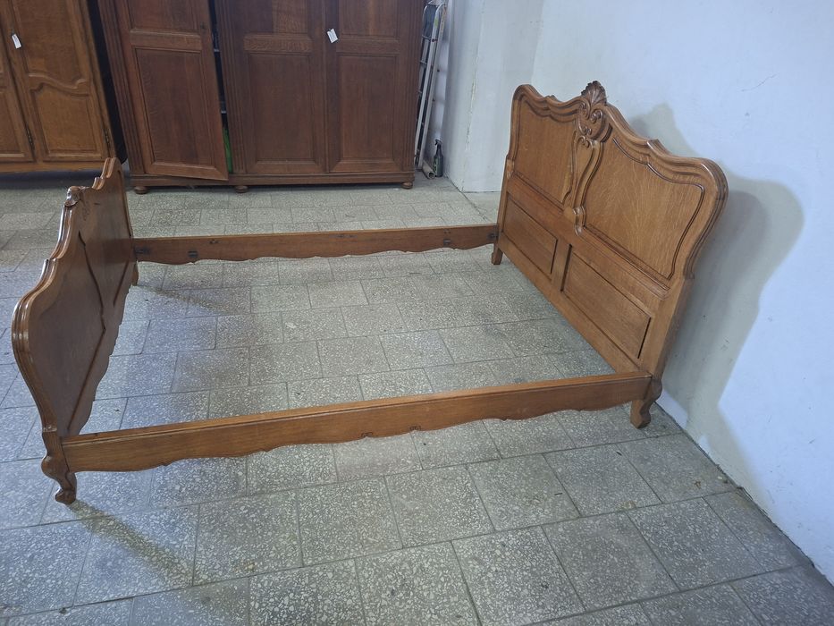Piękne dębowe francuskie łóżko ludwikowskie