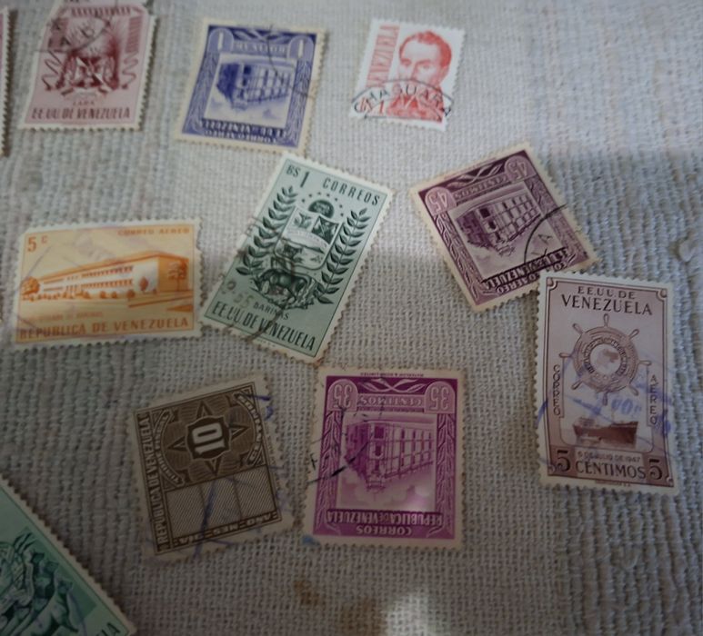 29 selos antigos da Venezuela