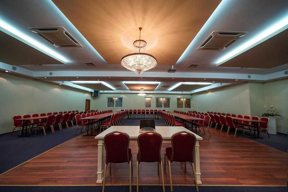 Wyjątkowa Inwestycja! Hotel SARA w ścisłym Centrum Koła – Sprzedaż lub Wynajem (0% Prowizji)