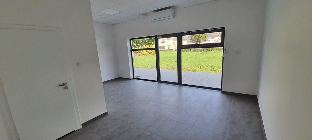 Wynajmę lokal handlowo- usługowy przy targowisku Krotoszyn