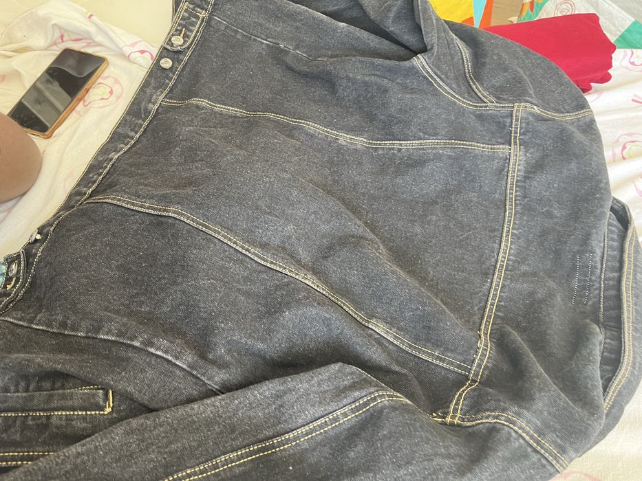 Casaco jeans , usei só duas vezes