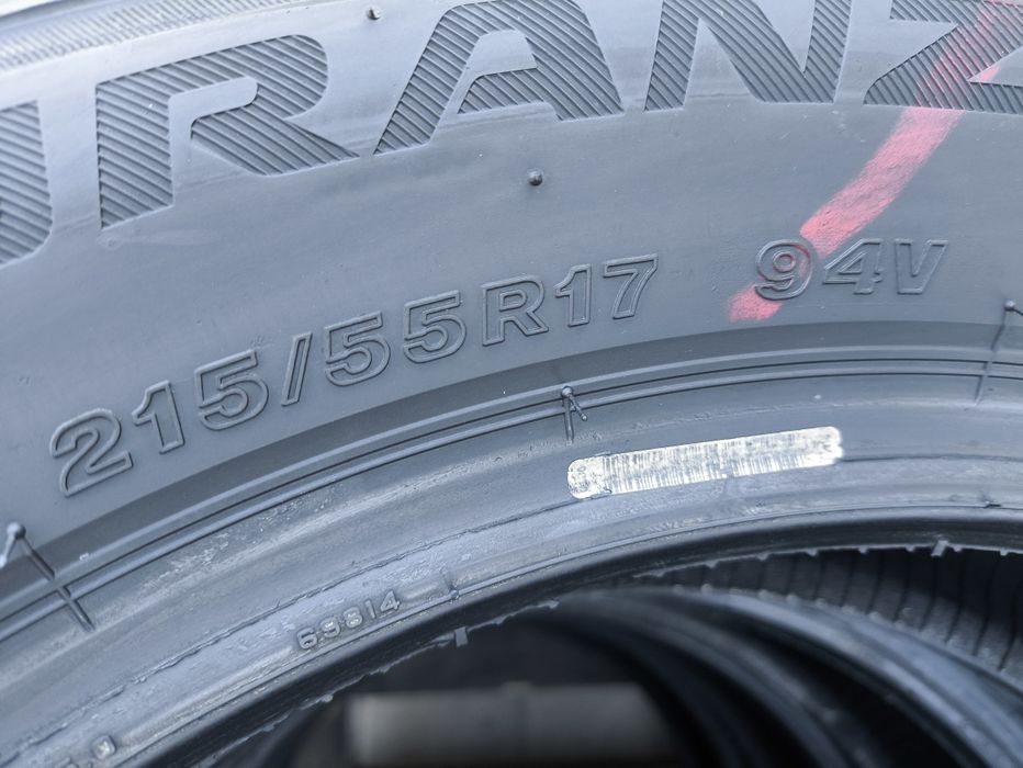 215/55/17 Bridgestone Turanza T001 KOMPLET